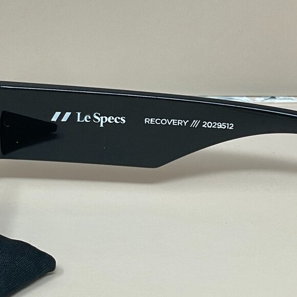 Le Specs | Recovery Sunglasses in Black - Picture 5 of 8